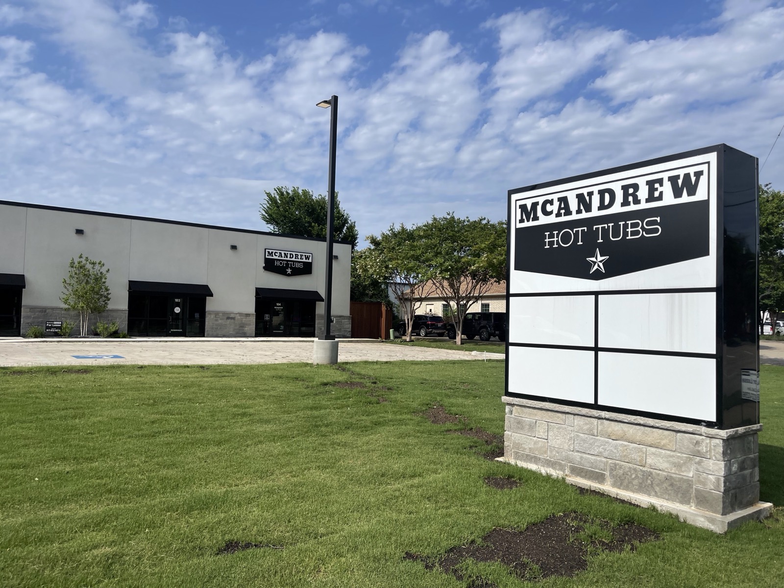 McAndrew Hot Tubs storefront, 2755 W Arkansas Ln, Arlington